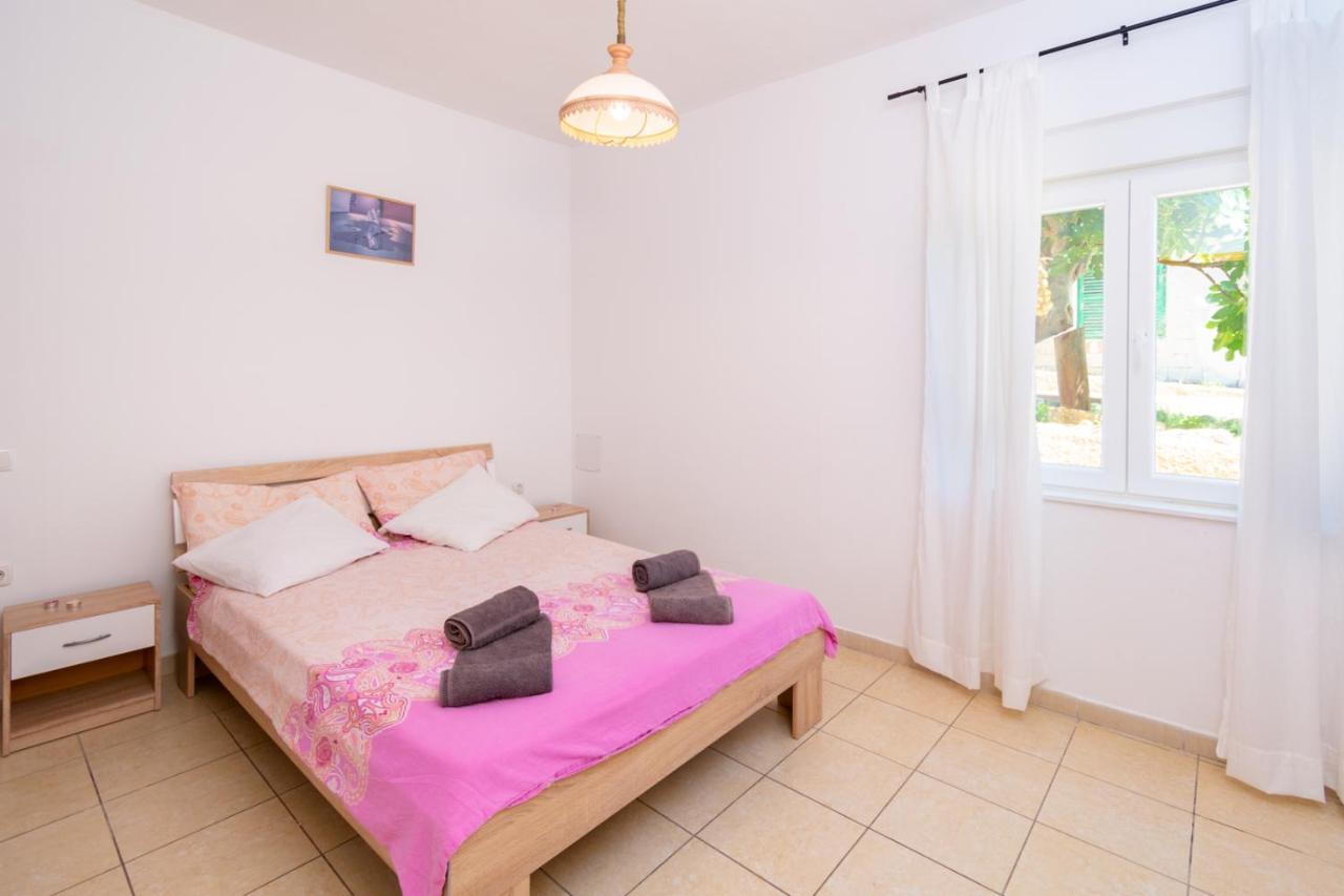 Apartmani Ajp โพเซดารเย ภายนอก รูปภาพ
