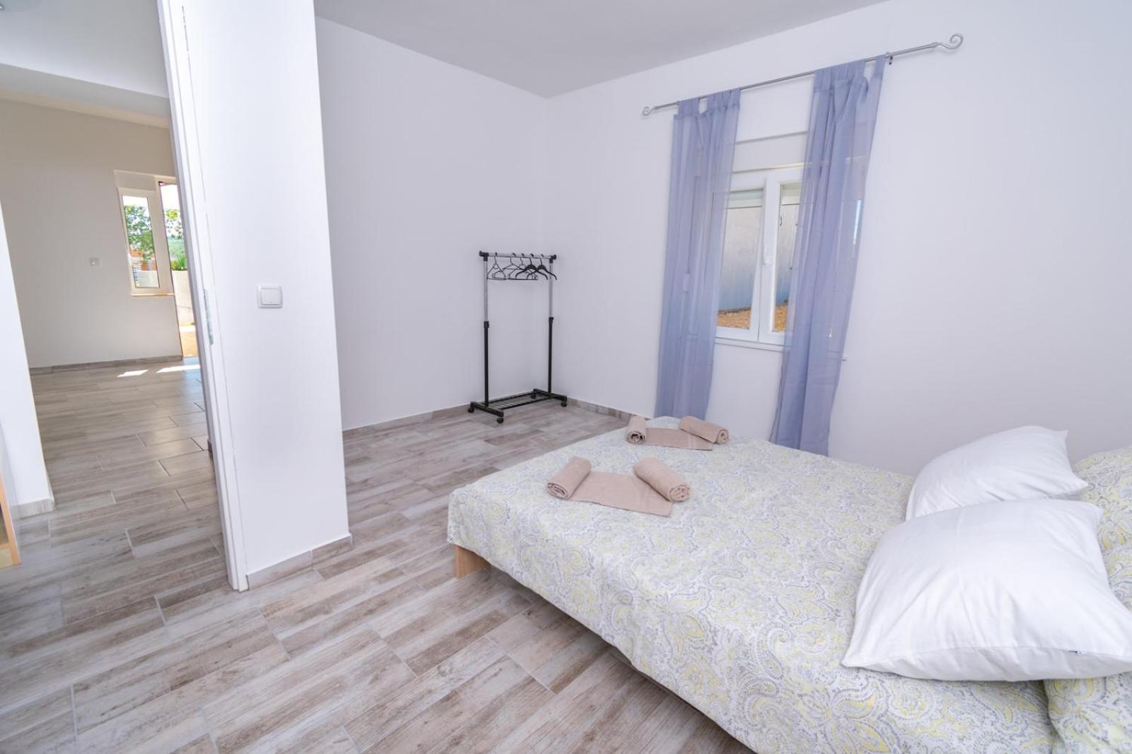 Apartmani Ajp โพเซดารเย ภายนอก รูปภาพ